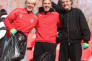 Петропавловский «Кызылжар» провёл субботник на стадионе в рамках республиканской акции «Таза Қазақстан»