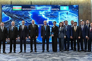 Казахстан и Азербайджан запустили Транскаспийскую волоконно-оптическую линию связи