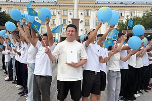 В Петропавловске прошел флешмоб «Конституция – менің болашағым»