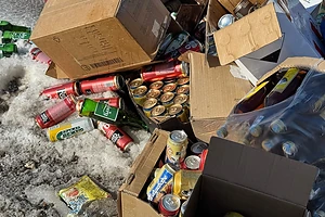 Бульдозер против нелегального алкоголя: в Петропавловске полицейские уничтожили 600 литров спиртного