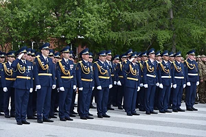 В Петропавловске сотрудники ДЧС СКО провели торжественный парад, посвящённый Дню защитника Отечества и Дню Победы