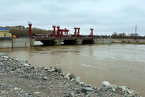 Стремительный подъём уровня воды продолжается в Петропавловске: в зоне риска - дачные массивы и городской пляж