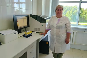 «Организм не умеет говорить, а анализы – его голос»: история лаборанта Назиры Жакуповой, которая 39 лет стоит на страже здоровья жителей СКО