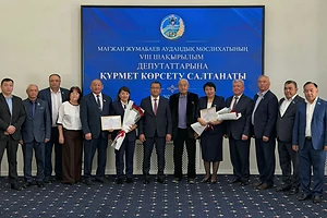 В районе М. Жумабаева СКО за проделанную работу наградили депутатов районного маслихата VIII созыва