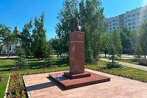 Бюст татарскому поэту Габдулле Тукаю торжественно открыли в Петропавловске