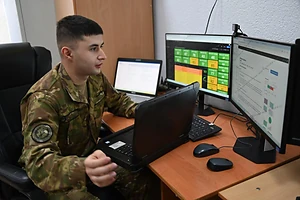 Цифрлық сарбаз: Қазақстанда ефрейтор Комрон Тулабоев армия тиімділігін ІТ шешімдер арқылы арттыруда