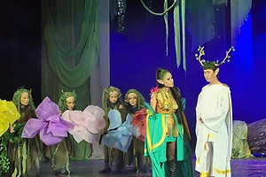 Громкая премьера спектакля «Түс» от венгерского режиссера удивила жителей Петропавловска необычным интерактивным форматом и глубиной шекспировских образов