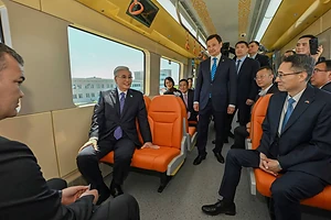 Мемлекет басшысы Astana LRT жүйесін іске қосу рәсіміне қатысты