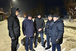 Петропавл қаласында көшелерді, жаяу жүргінші жолдарын және аялдамаларды белсенді түрде тазалау жұмыстары жүргізіліп жатыр, техника толық қуатпен жұмыс істеп жатыр