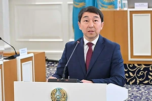 Конституциялық Сот төрағасының орынбасары Ата заң жобасына ұсынылған жаңа маңызды толықтырулармен таныстырды