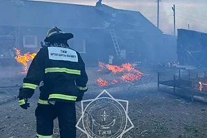 В районе им. Г. Мусрепова СКО пожар едва не уничтожил жилой дом