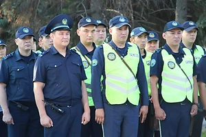 10 потерявшихся детей вернули родителям полицейские Петропавловска во время проведения фестиваля QYZYLJAR MUSIC FEST